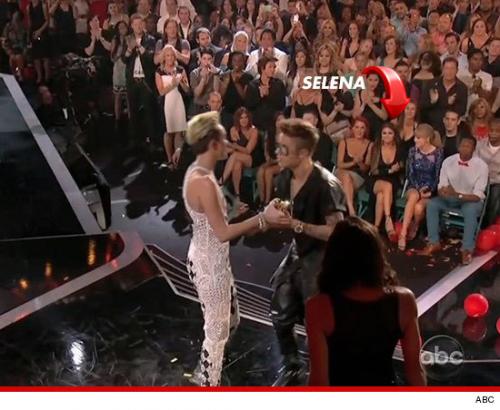Justin Bieber -- BOOED at&hellip;